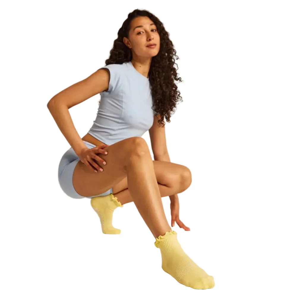 Lucky Honey Women's Ruffle Grip Sock for Pilates - Image 5