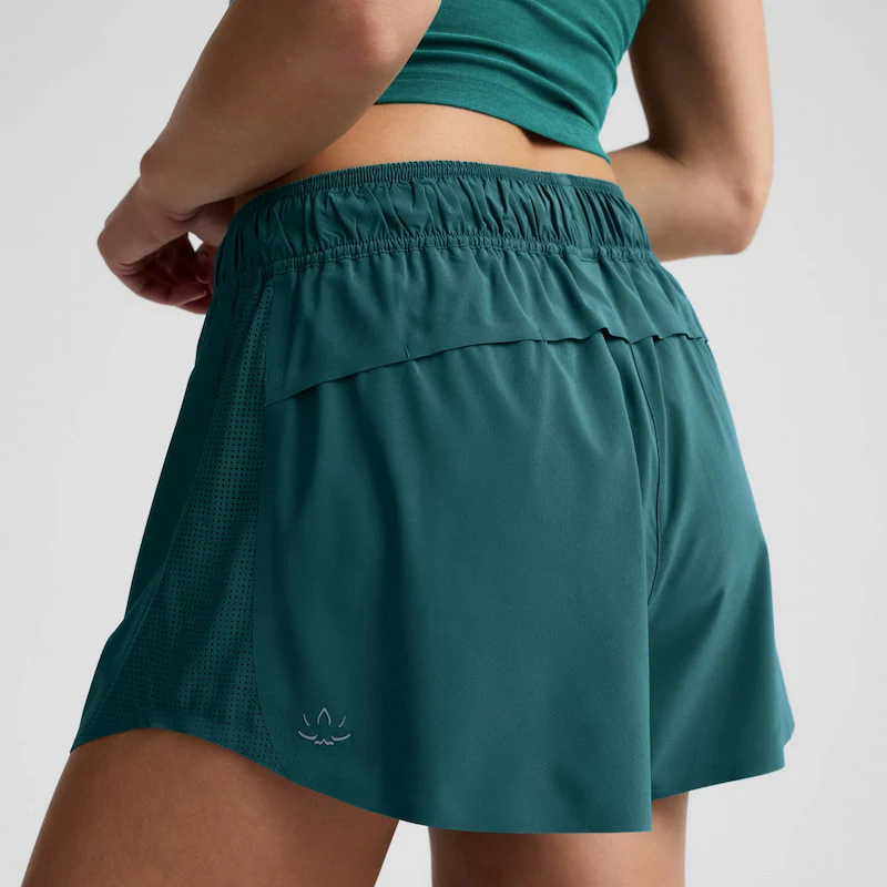 Beyond Yoga Women's Solemate 2.5" Short - Image 4