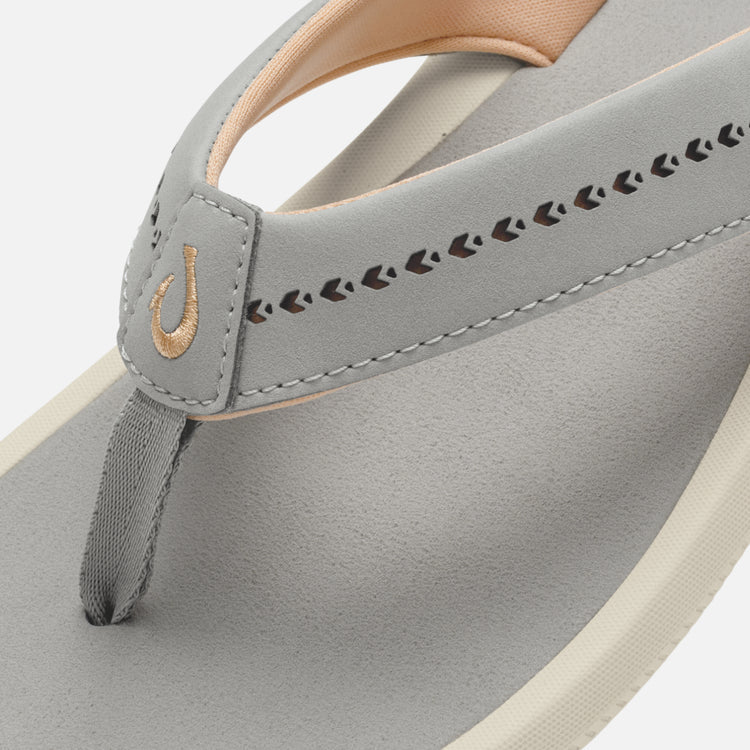 OluKai Women's Ulele Beach Sandal - Image 11