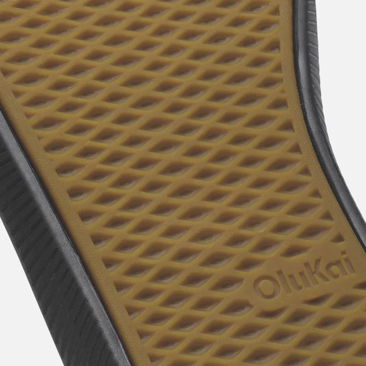 OluKai Women's Ulele Beach Sandal - Image 8