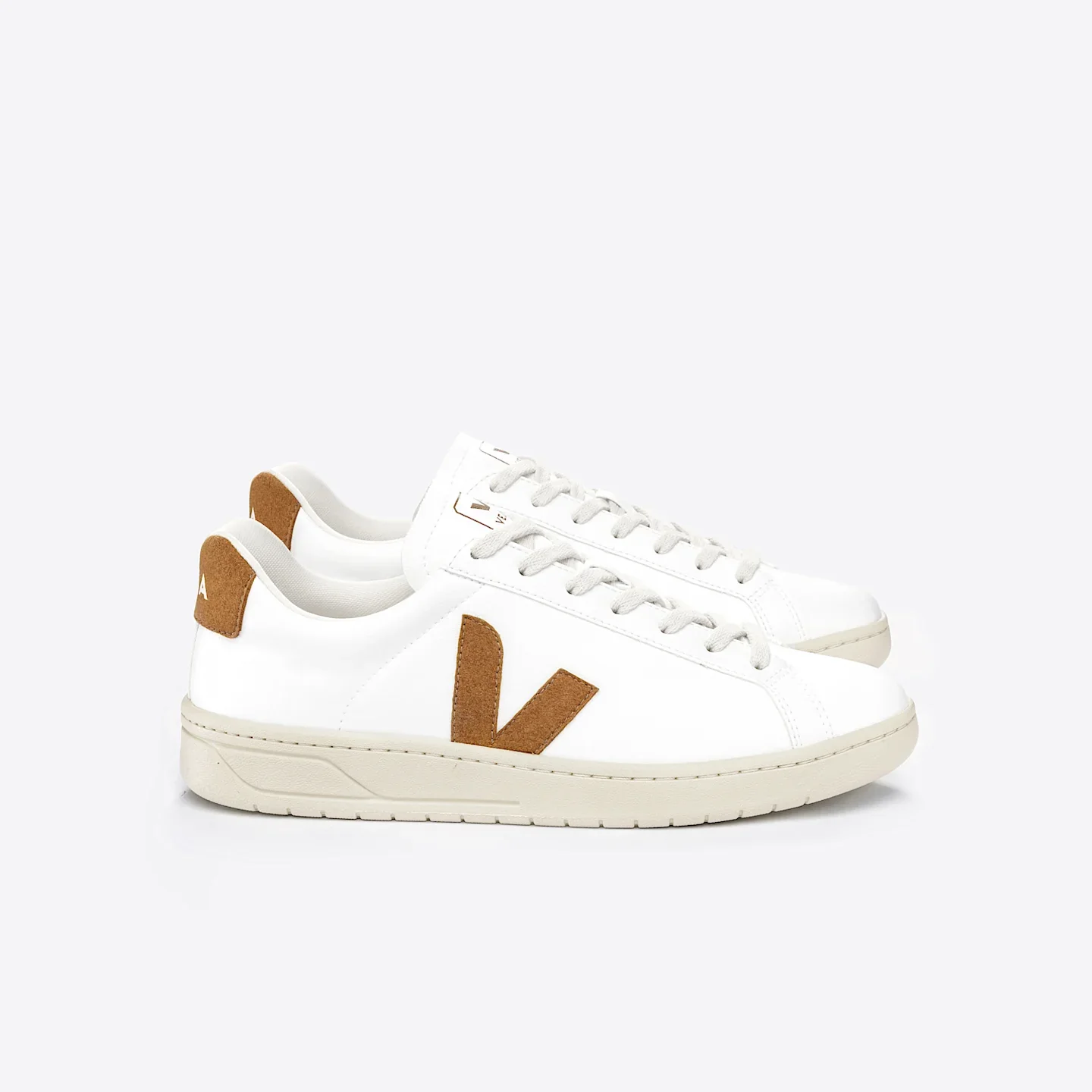 Veja Women's Urca Sneakers - Image 4