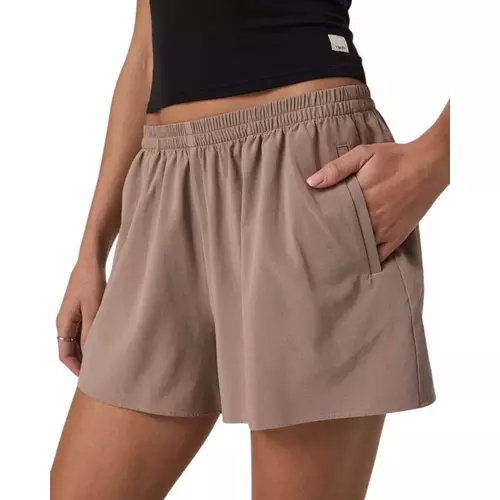 Vuori Women's Villa Everyday Shorts - Image 9