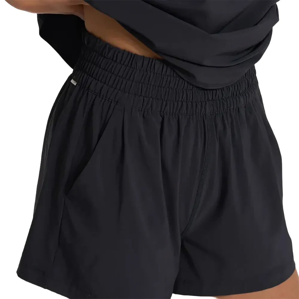 Vuori Women's Villa Shorts - Image 8