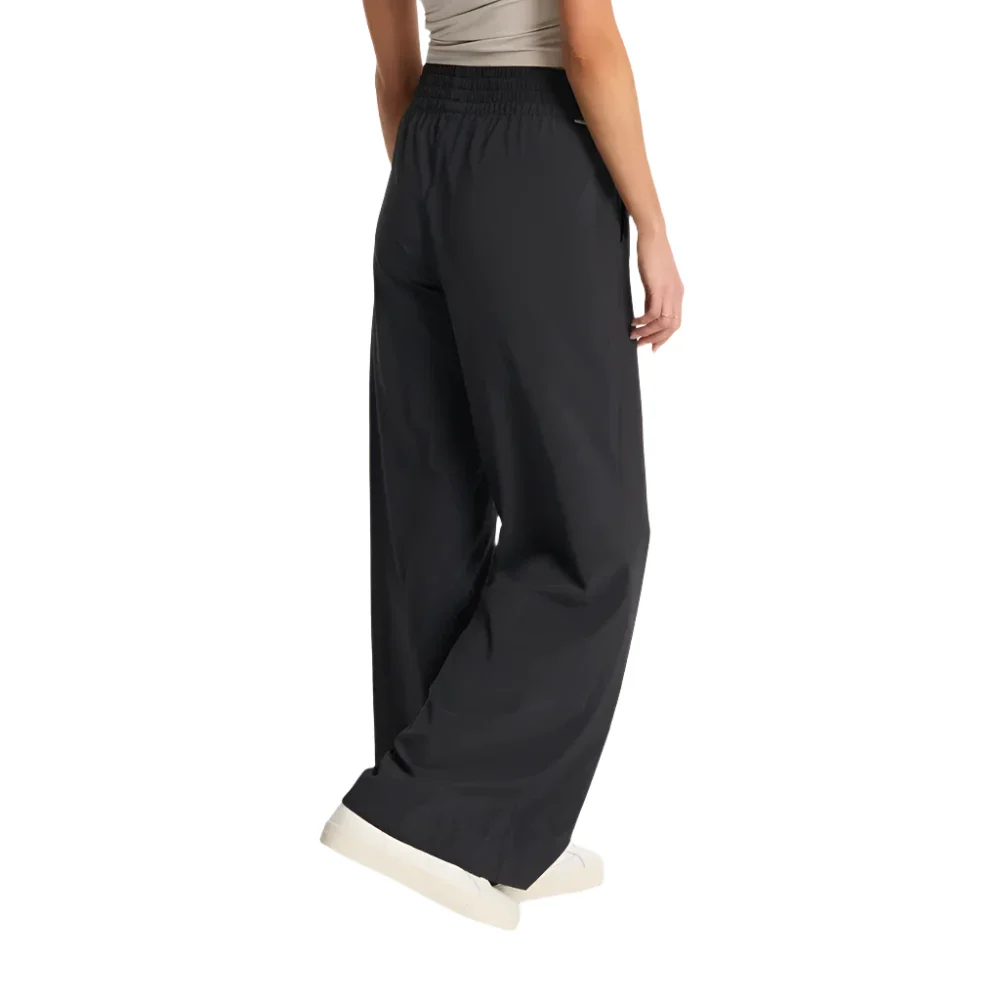 Vuori Women's Villa Wideleg Pants - Image 5