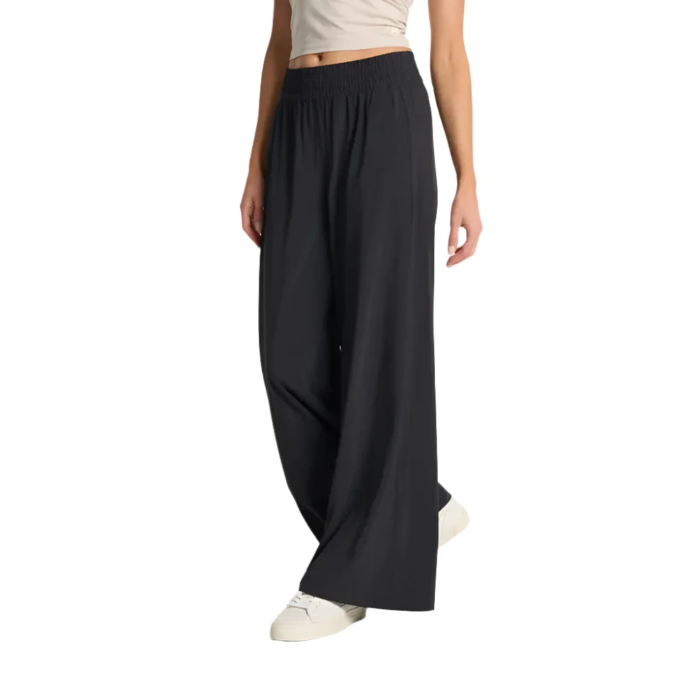 Vuori Women's Villa Wideleg Pants - Image 6